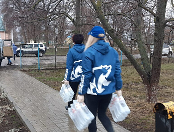 Гуманитарная помощь жителям, эвакуированным из ДНР и ЛНР